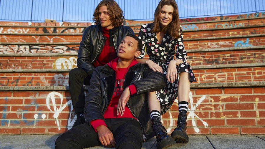 Armani_Exchange_Hero_HP_Cross.jpg